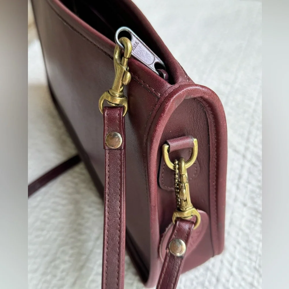 SOLD DONT BUY Vintage 70s 80s leather crossbody bag Kosta’s originals Small - Picture 8 of 16